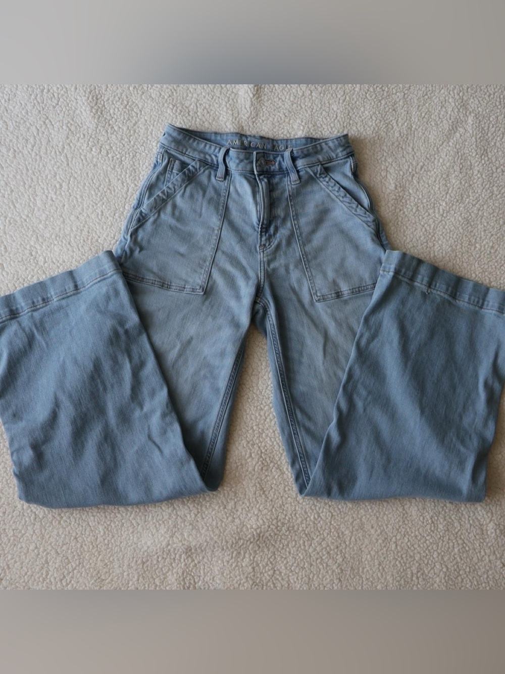 American Eagle Women’s Size 2 Wide Leg Utility Carpenter Jeans Light Wash